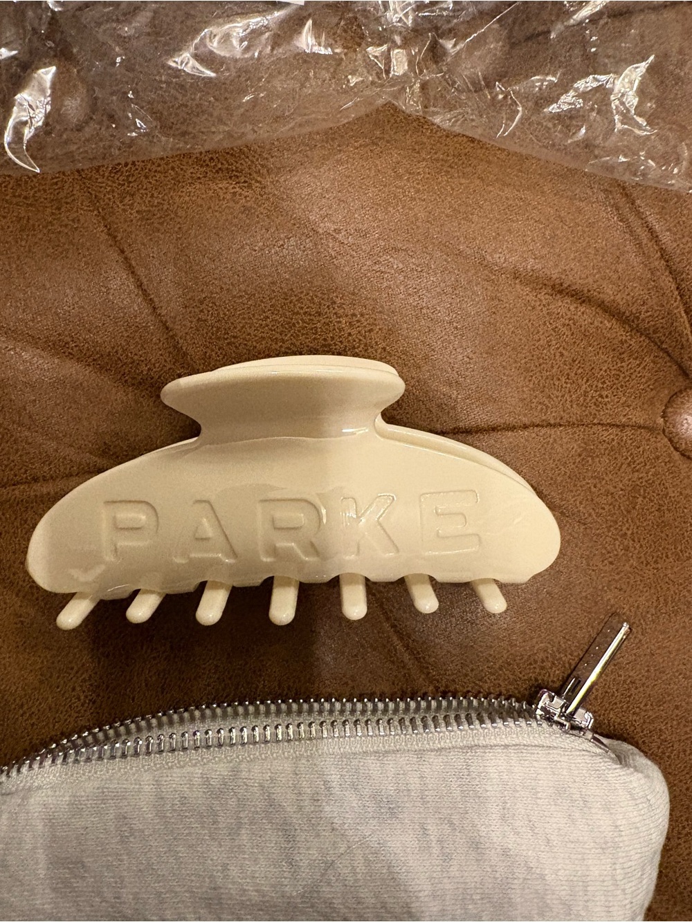 Sold out! New in bag and pouch!! Parke Cream Hair Claw Clip